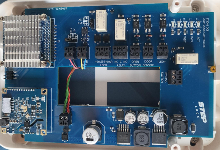 ST2042-DCE kretskort beskuren.png